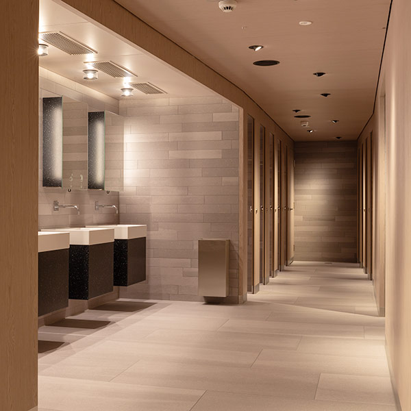 Modern washroom and toilet - Gotthard Raststätte